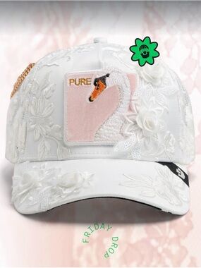 Goorin Bros. "UNDEFILED" Trucker Hat.
White SnapBack. NWT